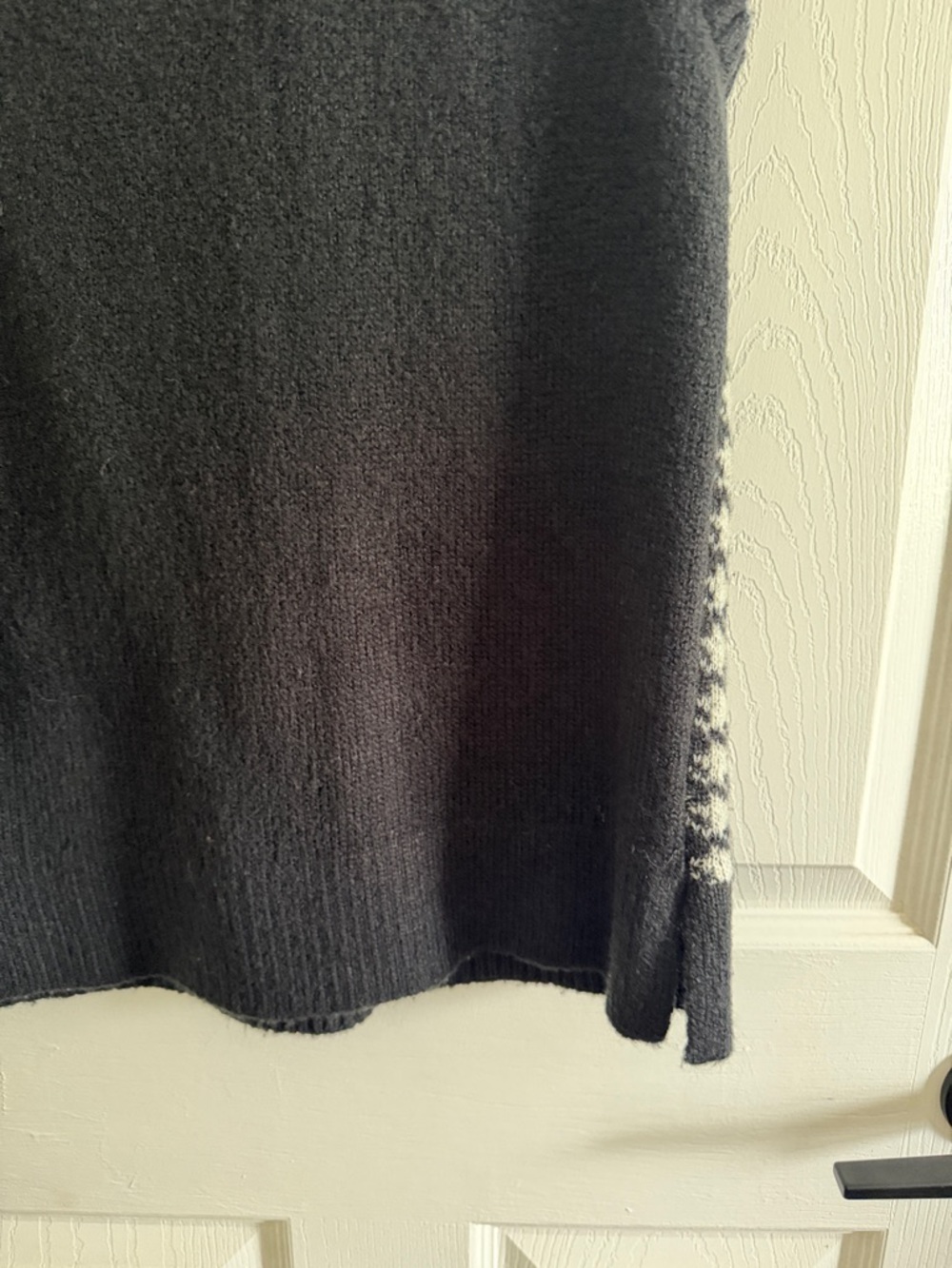 wild fable Black & White Houndstooth V-Neck Sweater Vest - Picture 9 of 10